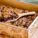 Magdool and pecan bar